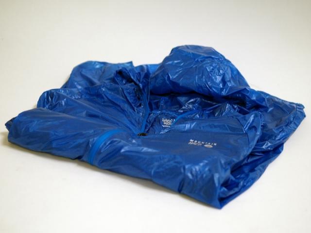 Mountain Hardwear山浩輕量皮膚風衣開箱,輕的你感受不到