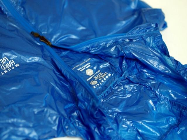 Mountain Hardwear山浩輕量皮膚風衣開箱,輕的你感受不到