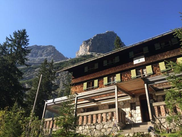 慕尼黑不只有啤酒節(jié),德國(guó)最高峰楚格峰自助徒步旅行游記