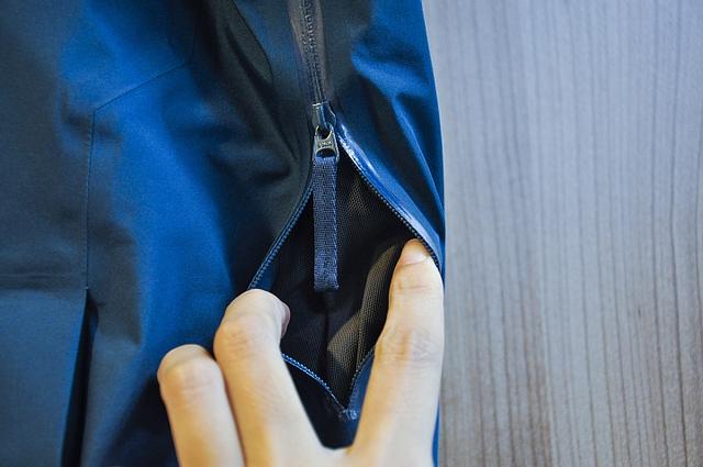 Arc’teryx始祖鳥保暖夾克開箱，一件可以穿去滑雪的羽絨服