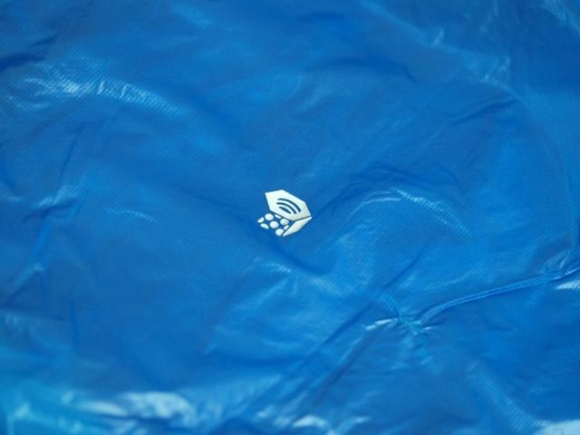 Mountain Hardwear山浩輕量皮膚風衣開箱,輕的你感受不到