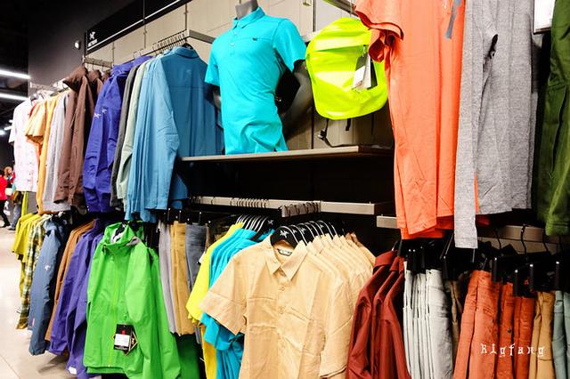 加拿大溫哥華必買必逛,Arc’Teryx始祖鳥品牌折扣店
