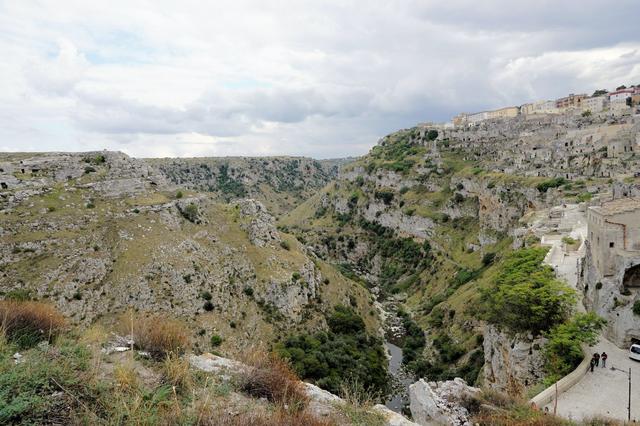 意大利馬泰拉，窮山惡水也要活下去的鬼城