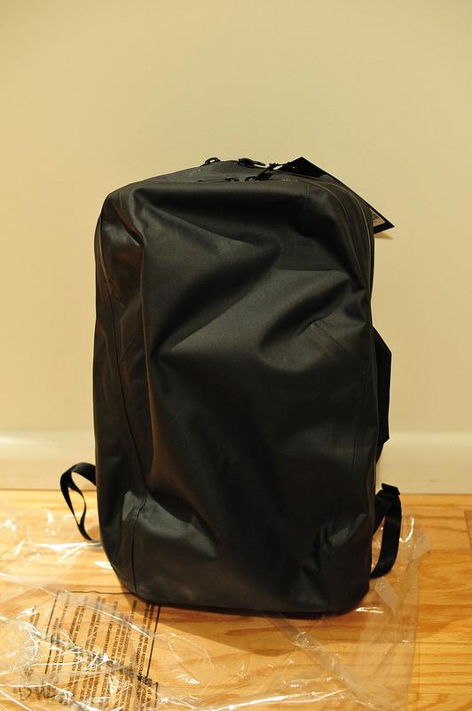 Arc'teryx除了戶外背包，還有高端雙肩筆記本電腦背包