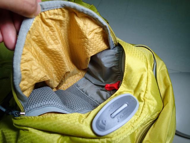 Osprey小鷹Momentum 34通勤電腦包開箱，通勤戶外兩相宜