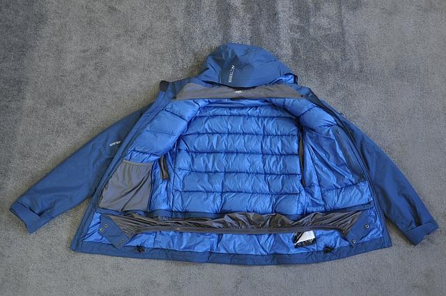 Arc’teryx始祖鳥保暖夾克開箱，一件可以穿去滑雪的羽絨服