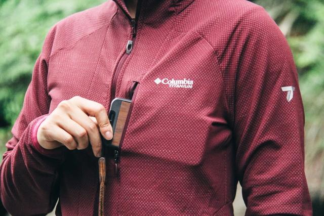 穿著Columbia哥倫比亞,戶外泡溫泉讓你放松回歸大自然