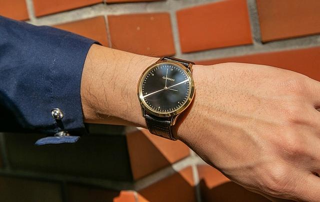 Garmin佳明vívomove HR指針式智能運動手表實戴分享