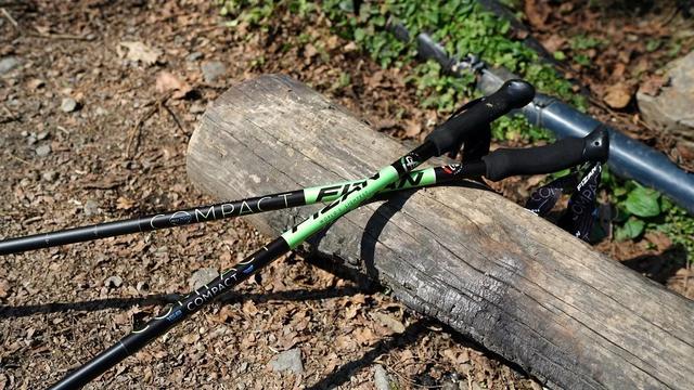 終于擁有了一對讓自己很滿意的登山杖，曬曬新入的Fizan登山杖