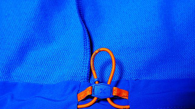 買了件Mammut猛犸象艾格極限軟殼,簡單開箱