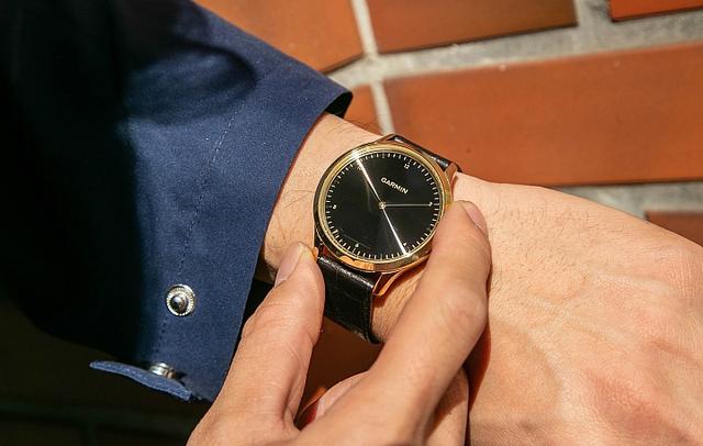 Garmin佳明vívomove HR指針式智能運動手表實戴分享