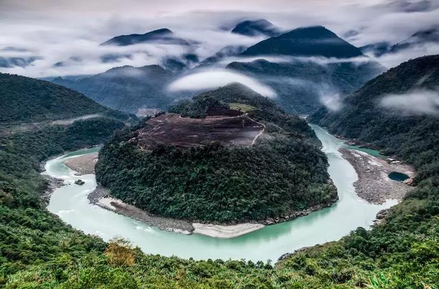 五一拼假攻略出爐,附上這10條經(jīng)典徒步路線