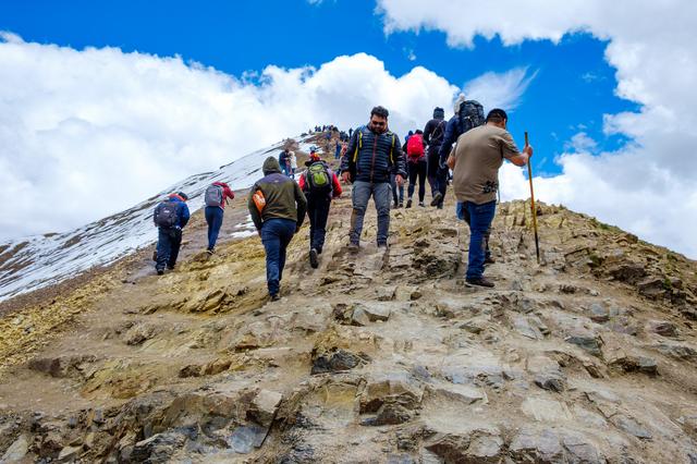 秘魯徒步彩虹山Vinicunca,解鎖登上海拔5036米高山的成就