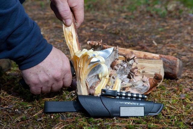 戶外活動帶直刀還是折刀？