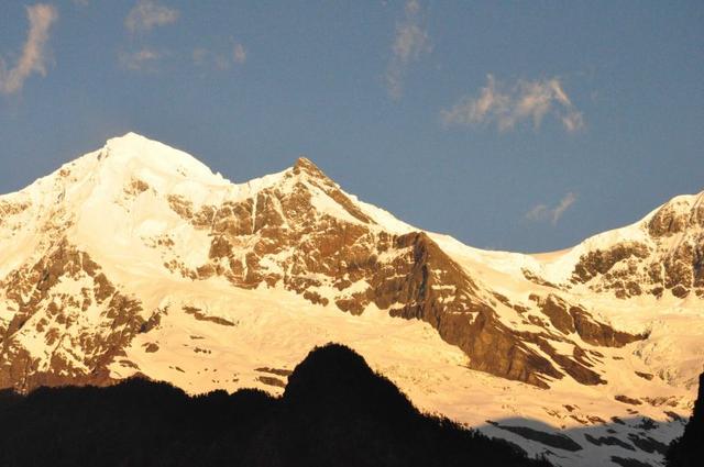 有個地方叫雨崩村,不去天堂就去雨崩徒步
