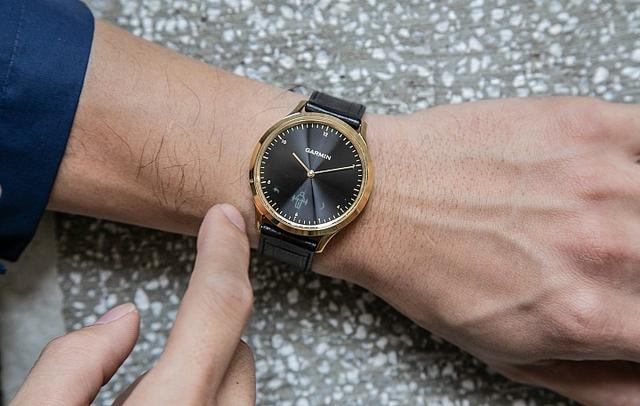 Garmin佳明vívomove HR指針式智能運動手表實戴分享