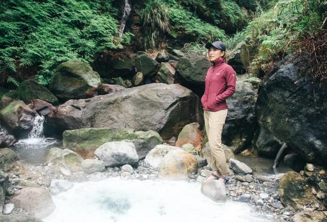 穿著Columbia哥倫比亞,戶外泡溫泉讓你放松回歸大自然