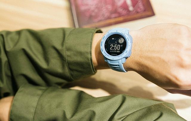 Garmin佳明instinct手表怎么樣，新款佳明手表開箱實戴分享