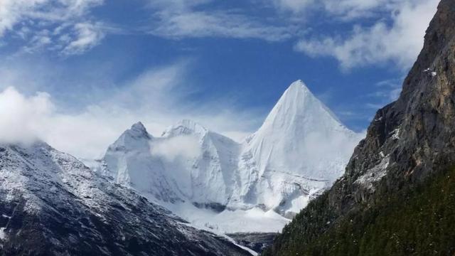 五一拼假攻略出爐,附上這10條經(jīng)典徒步路線