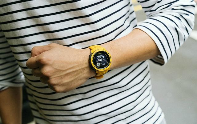Garmin佳明instinct手表怎么樣，新款佳明手表開箱實戴分享
