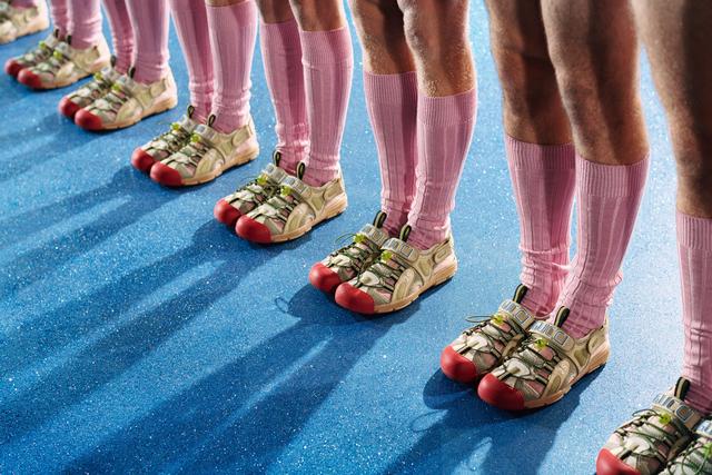 Gucci丑鞋卷入抄襲風波?美國戶外品牌KEEN發文感謝Gucci