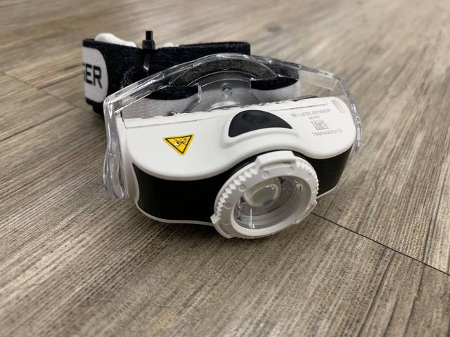 戶外登山,你的沖頂背包內會放什么?