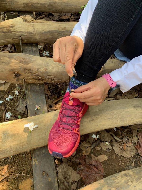 穿著薩洛蒙(Salomon)越野跑鞋與我的越野跑初體驗