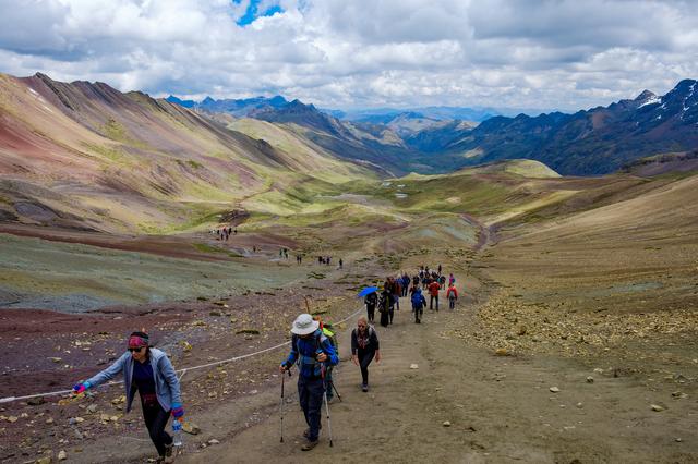 秘魯徒步彩虹山Vinicunca,解鎖登上海拔5036米高山的成就