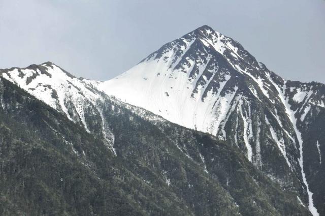 有個地方叫雨崩村,不去天堂就去雨崩徒步