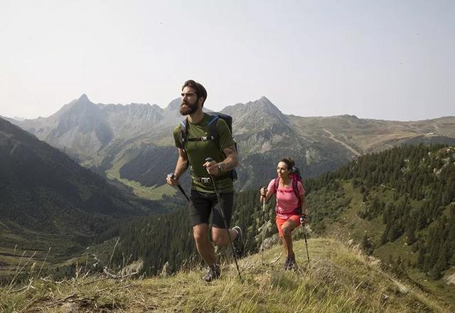 戶外用品有哪些?單日輕裝出行的戶外裝備清單