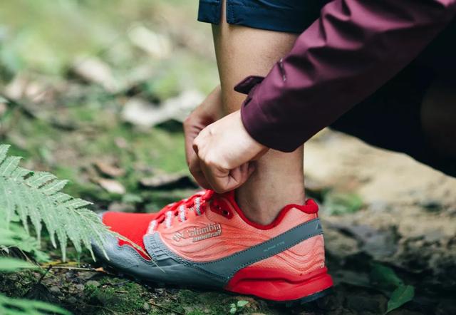 穿著Columbia哥倫比亞,戶外泡溫泉讓你放松回歸大自然