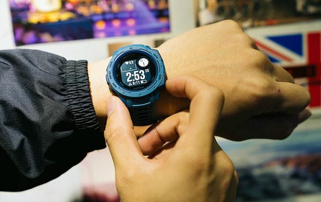 Garmin佳明instinct手表怎么樣，新款佳明手表開箱實戴分享
