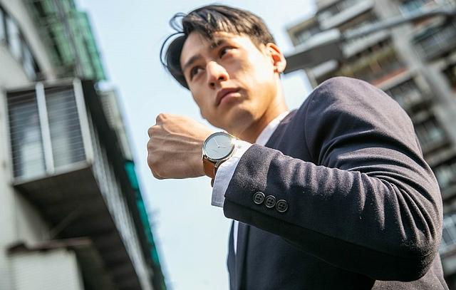 Garmin佳明vívomove HR指針式智能運動手表實戴分享