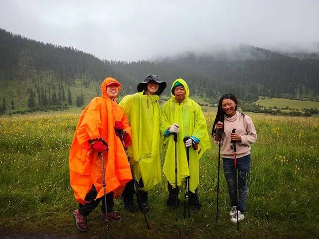 四川格聶轉(zhuǎn)山行C線游記攻略,20萬步的徒步體驗