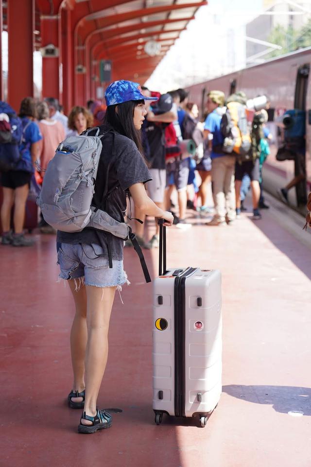 穿梭都市與戶外,英國戶外品牌Lowe Alpine多功能輕量背包實測