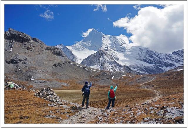 用腳步丈量四川稻城亞丁的美麗,仙乃日雪山轉山攻略