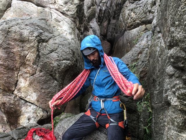 英國Rab專業戶外服飾品牌,Rab軟殼外套實測