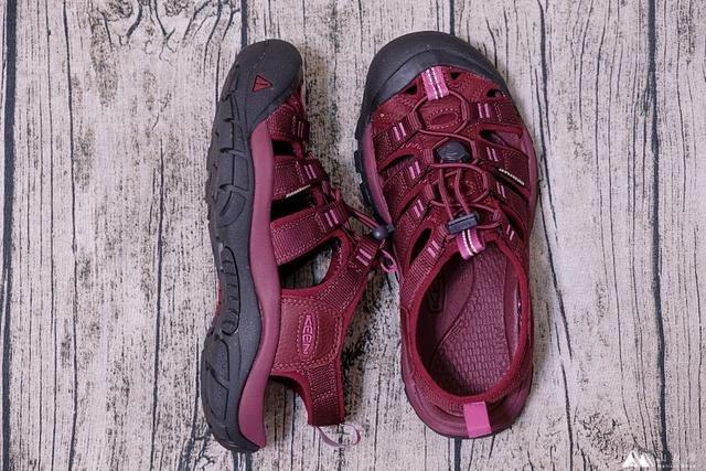 想去戶外玩水，穿一雙KEEN水陸兩用溯溪鞋必不可少