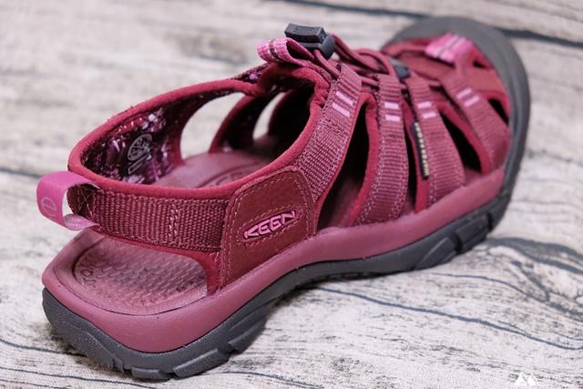 想去戶外玩水，穿一雙KEEN水陸兩用溯溪鞋必不可少
