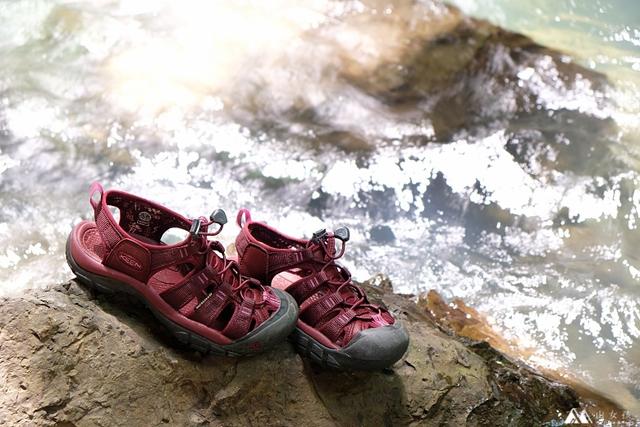 想去戶外玩水，穿一雙KEEN水陸兩用溯溪鞋必不可少