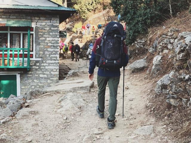 尼泊爾珠峰大本營(yíng)EBC徒步日記,戶外裝備之戶外褲、登山鞋和登山襪