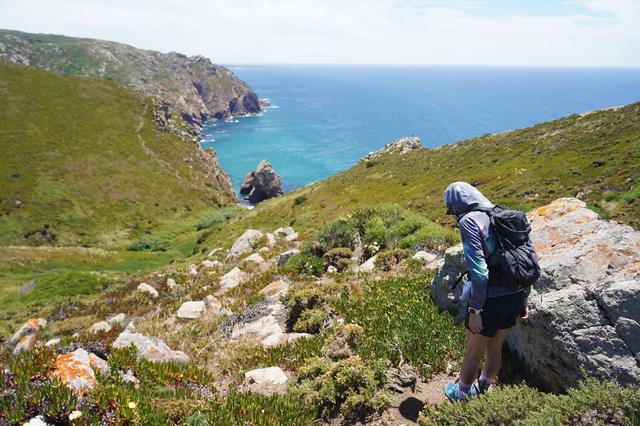 穿梭都市與戶外,英國戶外品牌Lowe Alpine多功能輕量背包實測