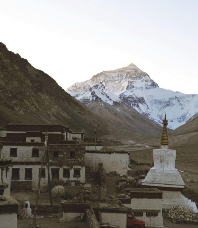 珠穆朗瑪峰周邊景點攻略,必去的景點有這些