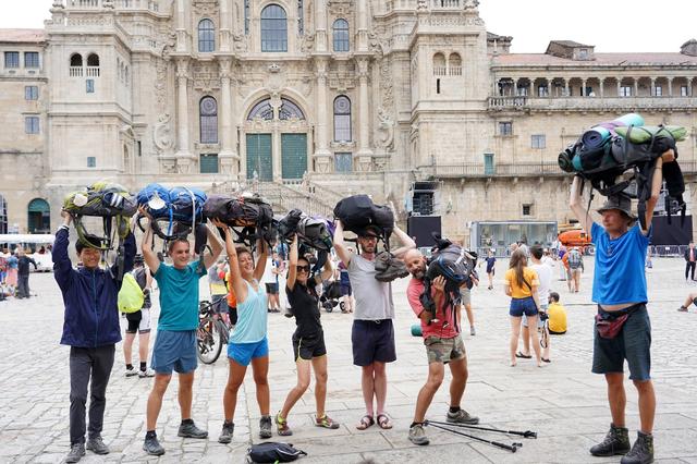 穿梭都市與戶外,英國戶外品牌Lowe Alpine多功能輕量背包實測