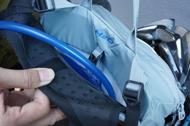 穿梭都市與戶外,英國戶外品牌Lowe Alpine多功能輕量背包實測