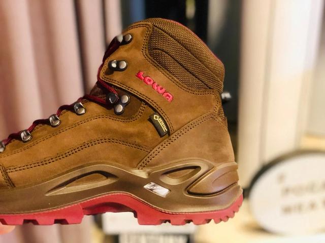登山鞋推薦,LOWA中幫戶外鞋開箱實測心得