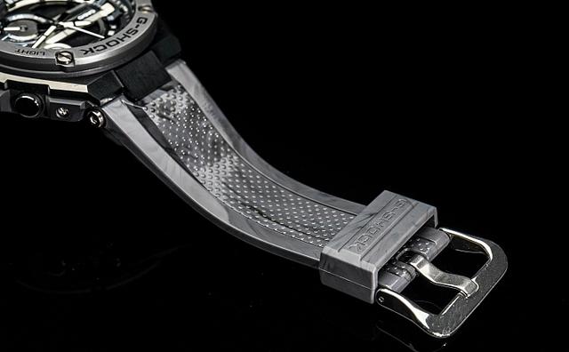 卡西歐G-SHOCK G-STEEL系列腕表，材質混搭金屬感之上