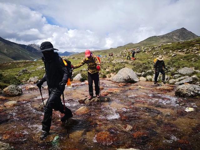 四川格聶轉(zhuǎn)山行C線游記攻略,20萬步的徒步體驗
