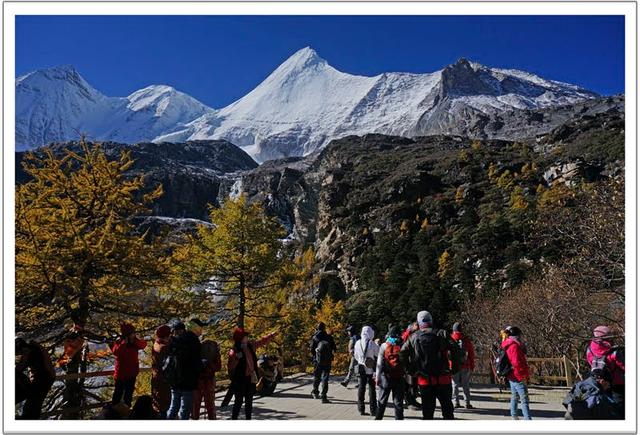 用腳步丈量四川稻城亞丁的美麗,仙乃日雪山轉山攻略