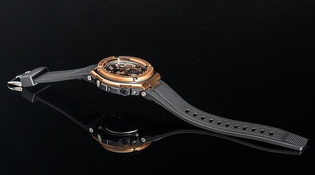 卡西歐G-SHOCK G-STEEL系列腕表，材質混搭金屬感之上